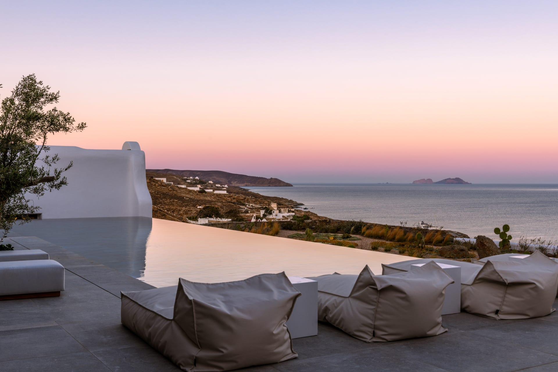 Villas in the Cyclades Islands